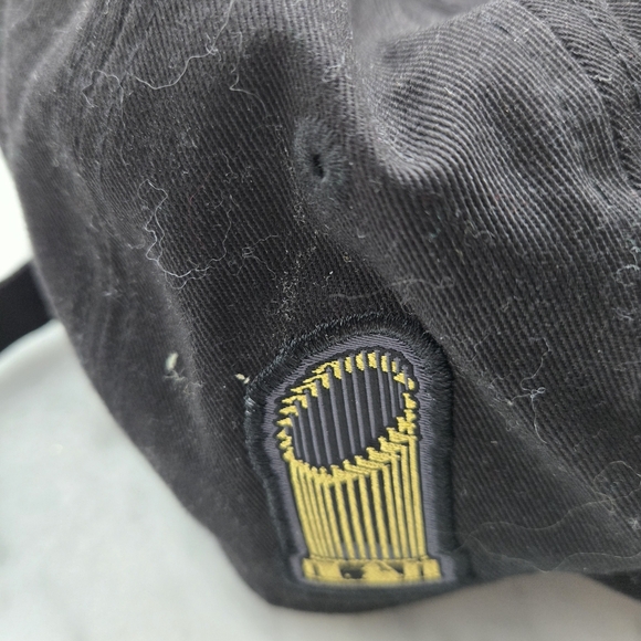 World Series Champs 2021 Black Cap - Picture 4 of 8